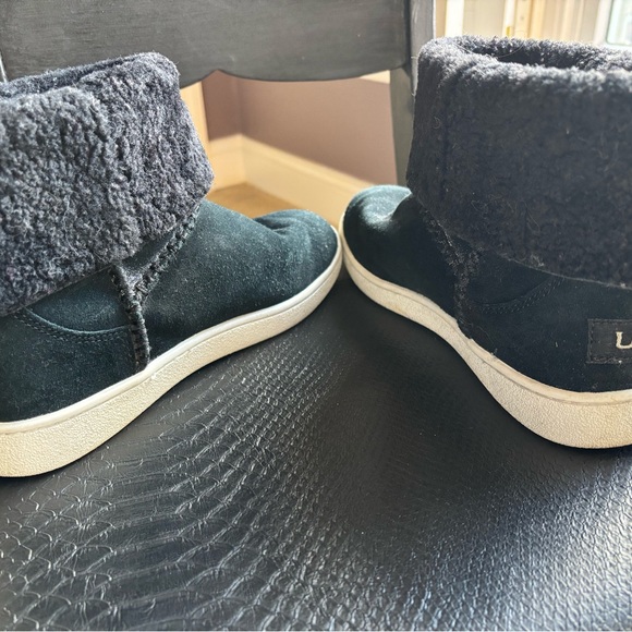 UGG Booties! - Picture 4 of 4